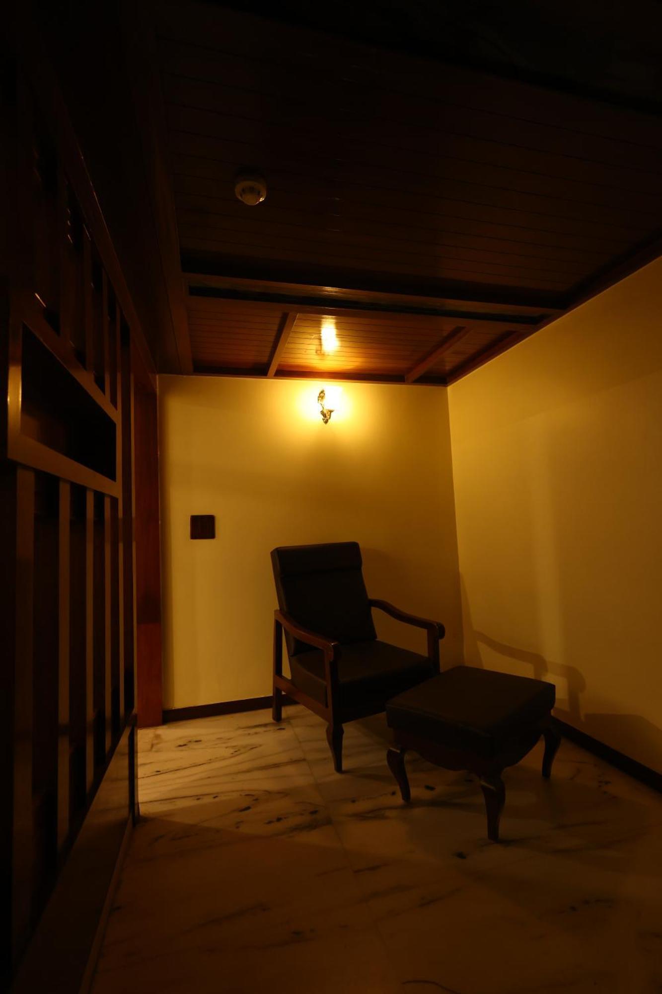 Lj Dadi'S Grand Hotel Visákhapatnam Kültér fotó